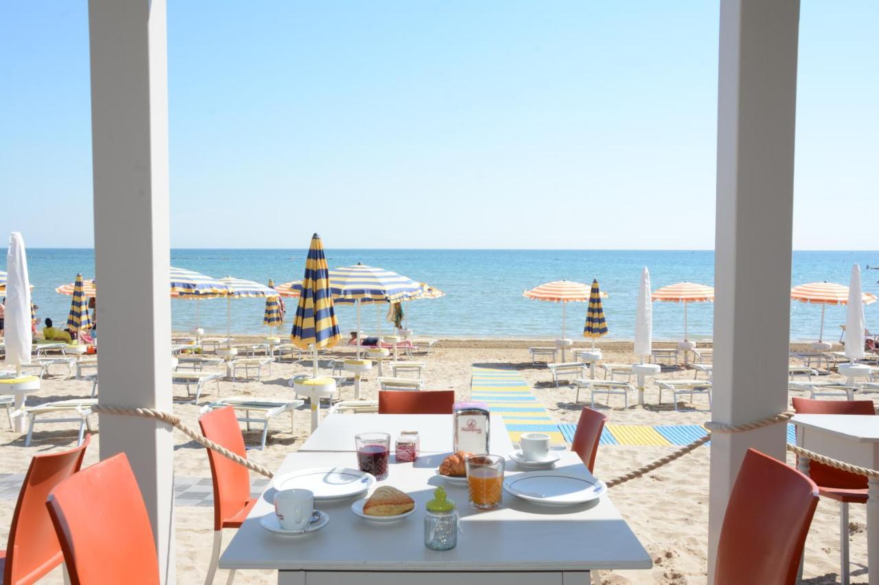 Hotel Caravel Маротта Экстерьер фото