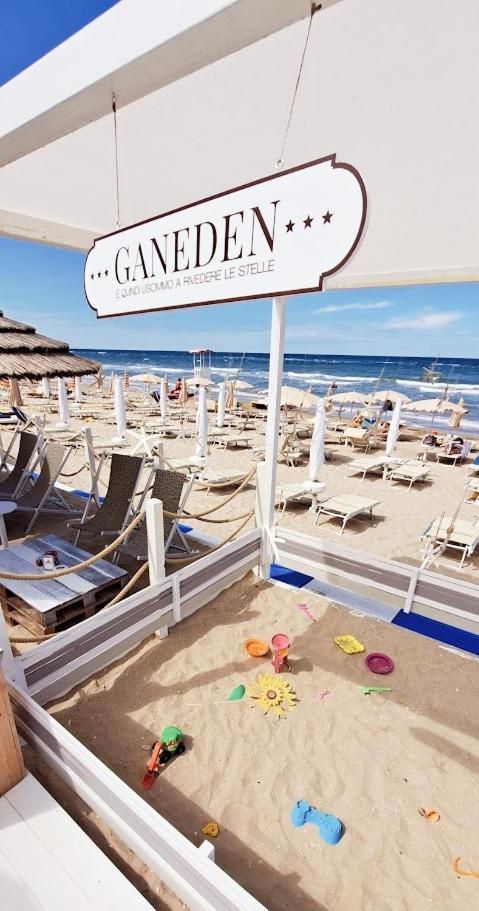 Hotel Caravel Маротта Экстерьер фото